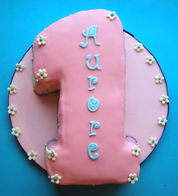 Birthday Cake Designs For Baby Girl