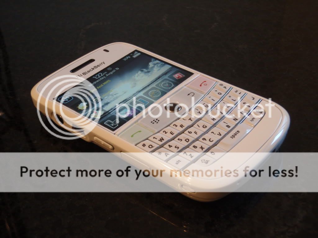 Blackberry Bold 9000 White
