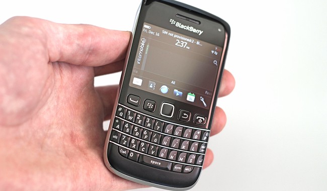Blackberry Bold 9790 White Review